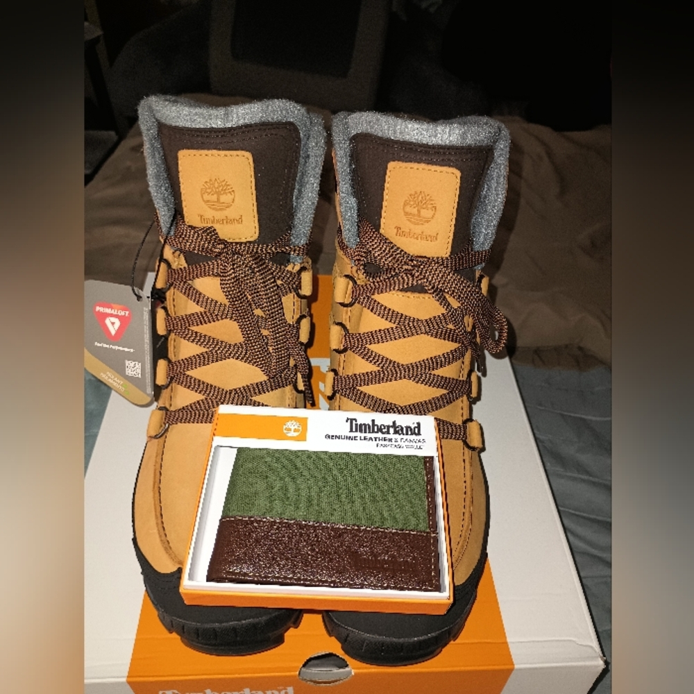 Timberland Men's Winter boots size 11 new in the box